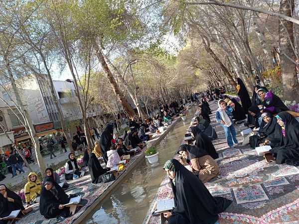 برگزاری محفل انس با قرآن در گذر فرهنگی چهارباغ