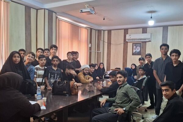 مدرسه فدائیان ولایت الگوی مشارکت فعال دانش‌آموزی است