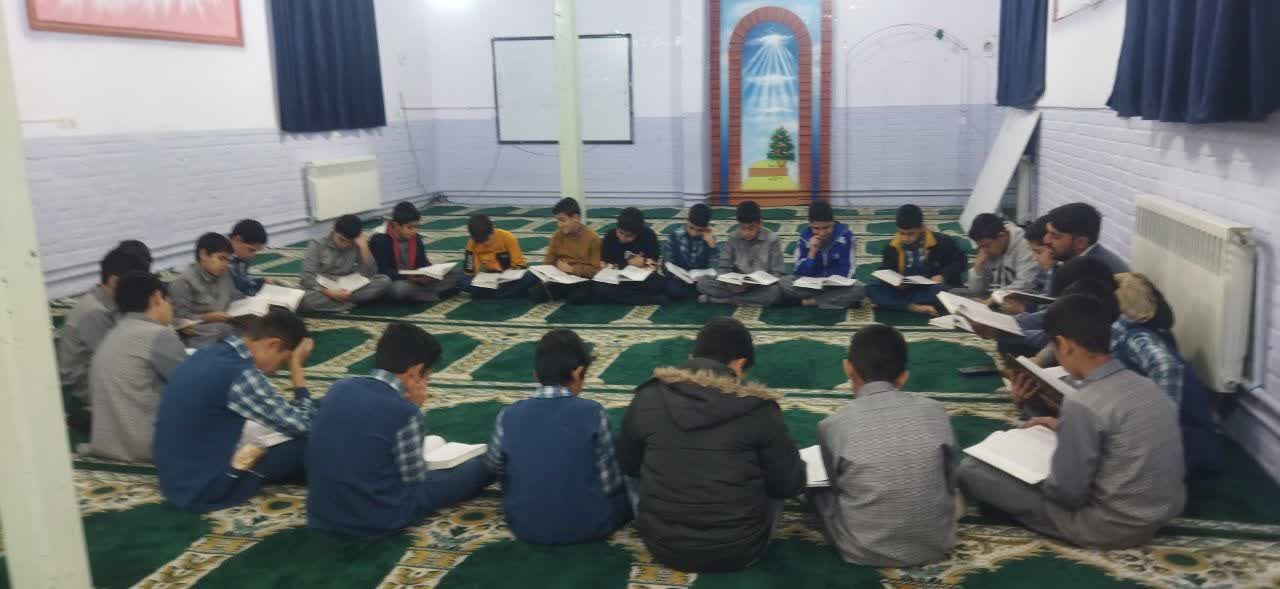 سومین جلسه گفتمان دینی در دبستان پسرانه فضیلت