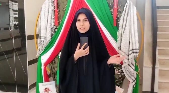 شور و نشاط دانش آموزان در دبیرستان نوساز حاج عباس راستی