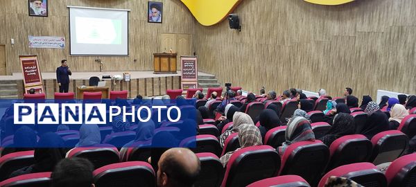 برگزاری جلسه انجمن اولیاء و مربیان دبیرستان نمونه دولتی فرزانگان شیروان