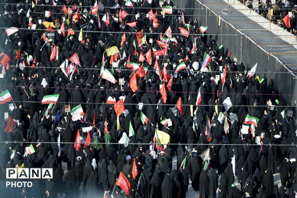 سیل مردم و روایت دلدادگی