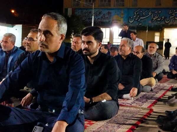 حضور فرهنگیان کاشمر در مراسم عزاداری محرم