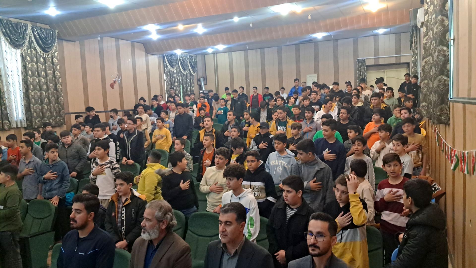 جشن روز دانش‌آموز در دبیرستان پژوهش آشخانه 