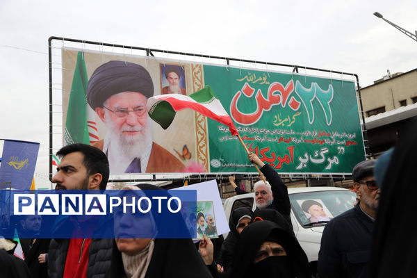 راهپیمایی باشکوه ۲۲ بهمن در قاب تصویر