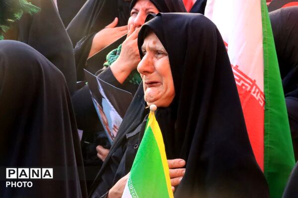 قاب هایی از یک بدرقه آسمانی ماندگار 