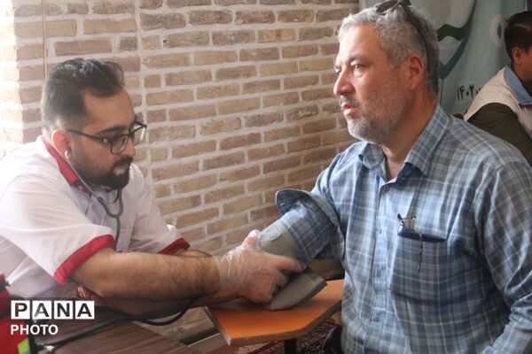 کمپین اندازه گیری فشار خون در نیشابور 