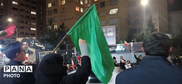حضور پرشور مردم شهرستان ساوجبلاغ در بیعت با رهبر معظم انقلاب اسلامی 