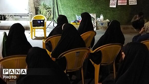 کافه گفتگوی حسینیه امام خمینی در دویست و هشتمین شب از اجتماعات مردمی نیشابور 