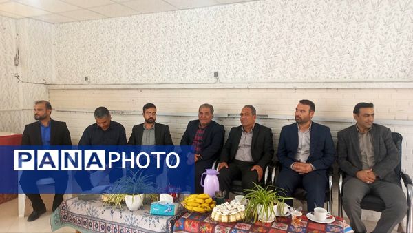 افتتاح واحد تجاری در دبیرستان فرهنگیان 