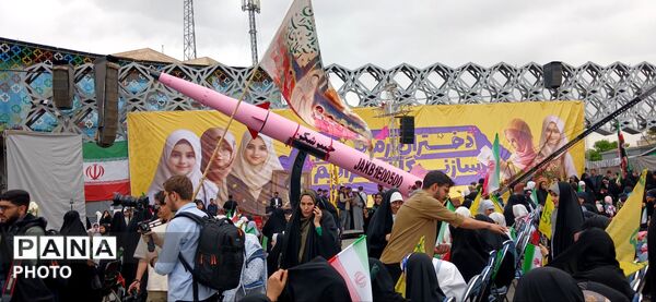 برگزاری روز دختر در میدان امام حسین(ع)