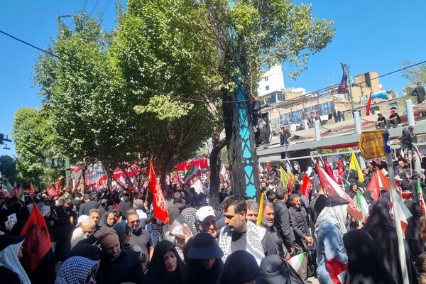 میراث خونین؛ مشهد در تپش قلب عشق به رهبر شهید