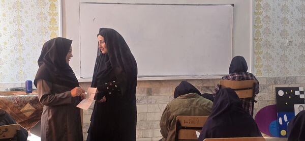برگزاری آزمون جامع در دبیرستان شاهد فردوس بافق