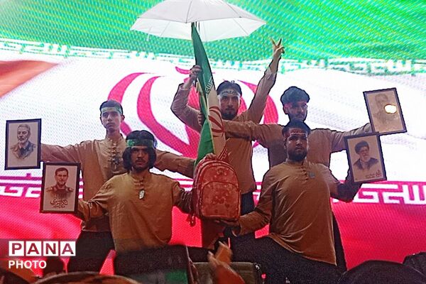 شور و حماسه  مردمی در شهرستان قرچک در شب صد و سوم
