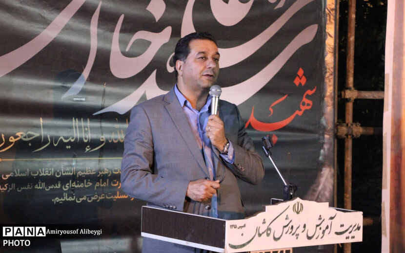 معلمان، الگوی جامعه مقاوم در سنگر تربیت هستند
