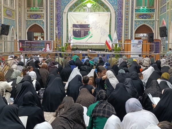 قرائت دعای پر فیض روز عرفه در تکیه ابوالفضلی نیشابور