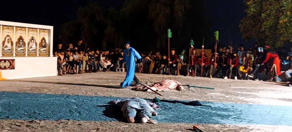 تئاتر «فریادِ بی‌پناهی‌ها»؛ روایتی از شام غریبان در زهوکی