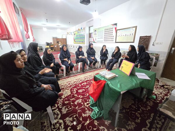 مرحله آموزشگاهی مسابقات حافظ خوانی در خلیل آباد