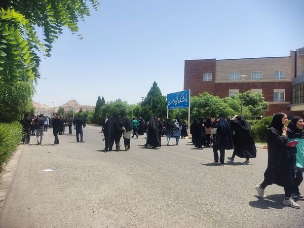 رقابت داوطلبان کنکور رشته تجربی در دانشگاه قم