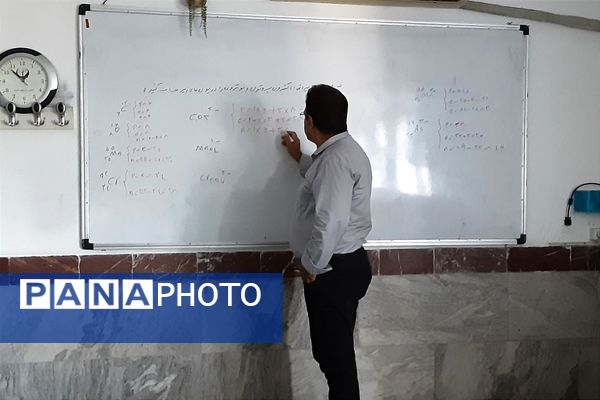 دبیرستان فرزانگان قائمشهر به استقبال مهر رفت