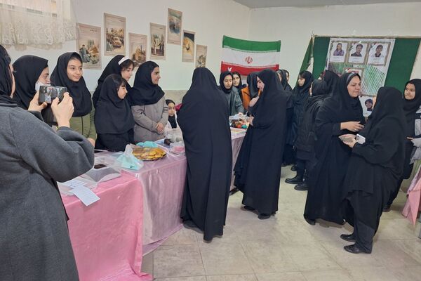 جشنواره ایرانمون در دبیرستان خدیجه کبری (س) پردیس