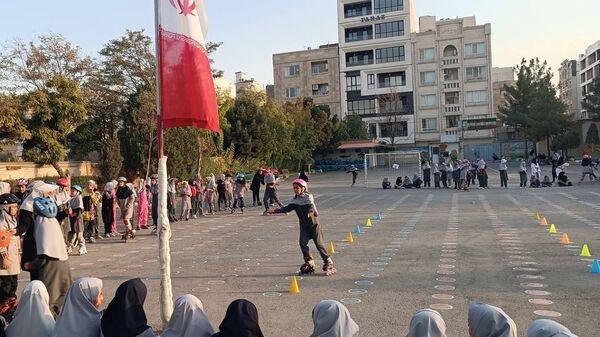 المپیاد ورزشی دانش‌آموزان در مدرسه پنجم مهر