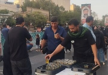 دست هایی که بی صدا خدمت می کنند