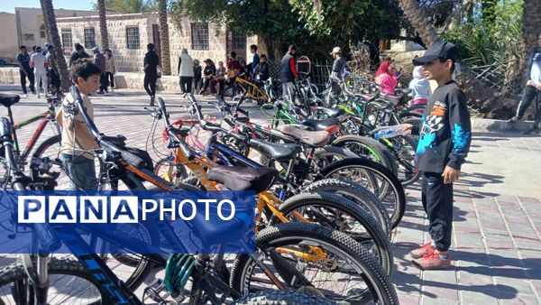 همایش دوچرخه‌سواری در فین 