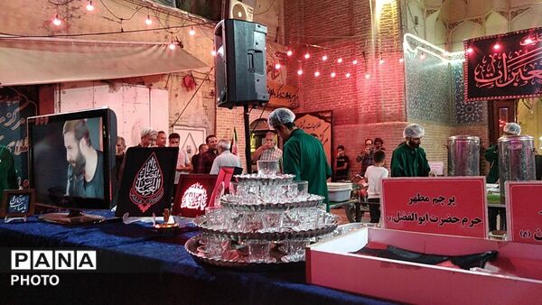از جود چای در سوگ رهبر؛خدمت در حسینیه امام خمینی (ره)