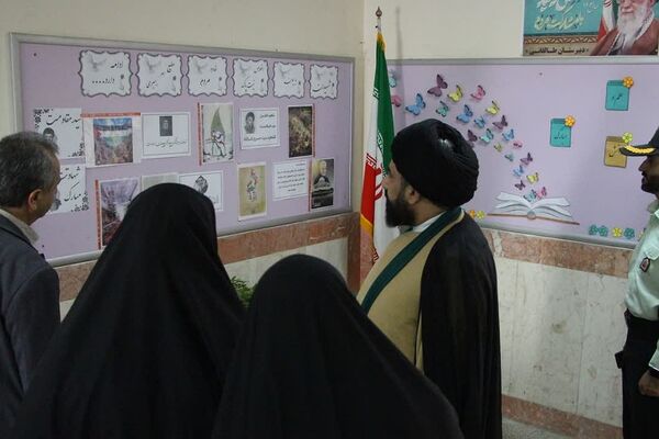 بازدید امام جمعه و مسئولان رودهن از دبیرستان آیت‌الله طالقانی رودهن 