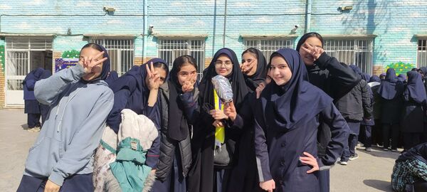 بازارچه کارآفرینی دانش آموزان دبیرستان پژمان بختیاری مشهد 