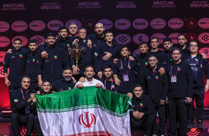 بازگشت مردان طلایی کشتی ایران به میهن
