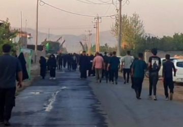 پیاده روی اربعین در مسیر شهر کهریزسنگ تا امامزاده سید محمد قهدریجان