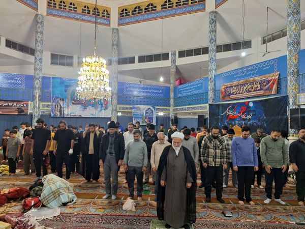 اعتکاف دانش‌آموزی در مسجد جامع قائمشهر