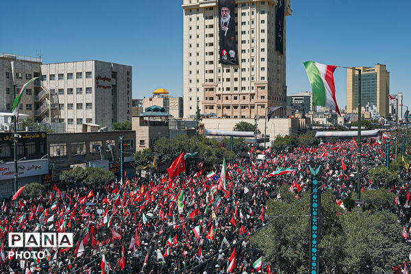 تشییع پیکر رهبر شهید انقلاب در مشهد مقدس-۴
