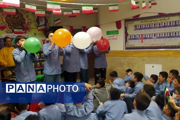 جشن پیروزی انقلاب اسلامی در مدارس منطقه کهریزک 
