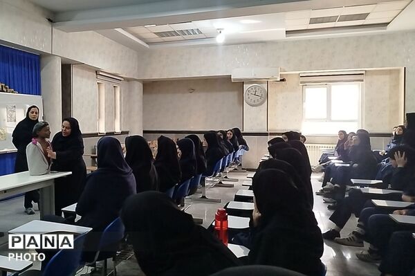 از آموزش احیای قلبی‌ریوی تا ترویج فرهنگ امدادرسانی در دبیرستان نمونه دولتی فاطمه زهرا(س)