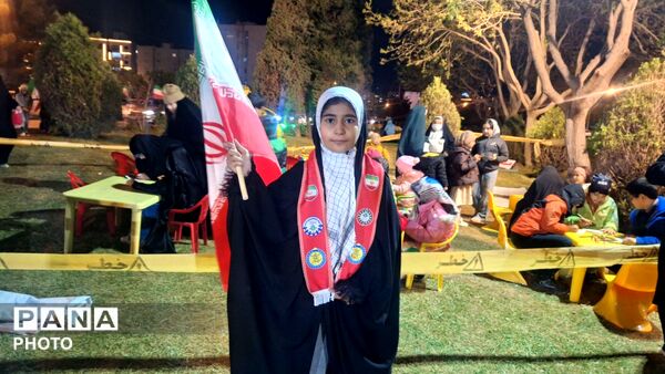 گذری بر اجتماعات شبانه میدان ولیعصر الهیه مشهد