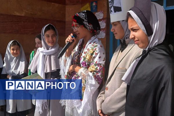 برگزاری مراسم روز دانش‌آموز در مدارس بهارستان‌دو