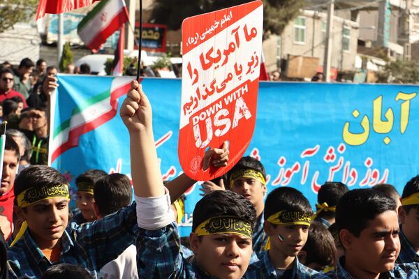 فریاد استکبار ستیزی از ورامین طنین انداز شد