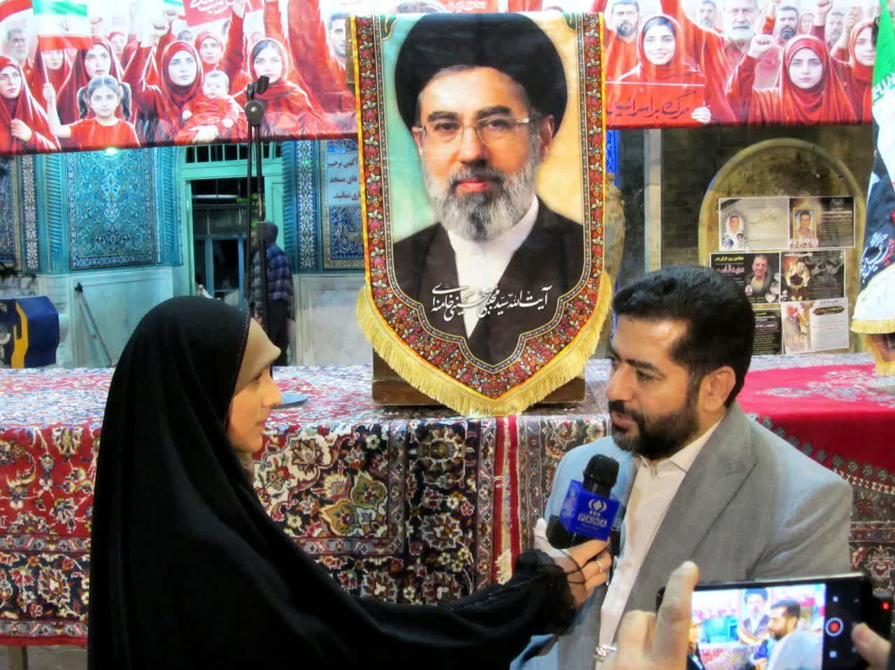 حضور رئیس سازمان دانش آموزی استان اصفهان در تجمع مردمی شهرستان فلاورجان