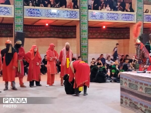 تعزیه؛ آیینی که صحنه را روایت کربلا می‌کند