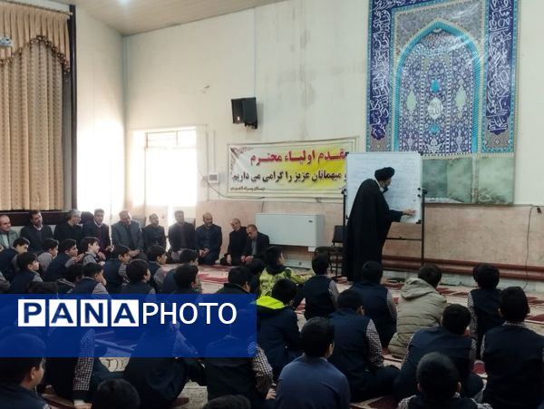 کاشان، مقصد اولین سفر شهرستانی مدیرکل آموزش و پرورش استان اصفهان