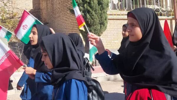 راهپیمایی یوم‌الله ۱۳ آبان در مارگون 