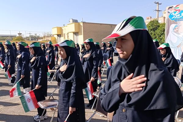 آیین استانی زنگ مهر در دبیرستان راضیه شیراز‌ 