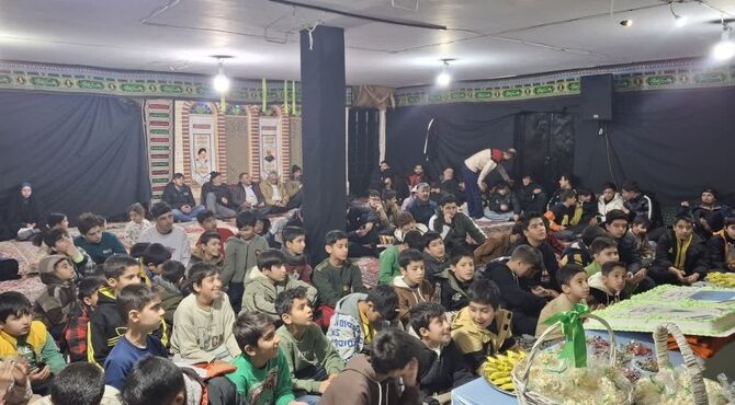 نوجوانان کلاته‌رودبار میلاد امام زمان (عج) را جشن گرفتند