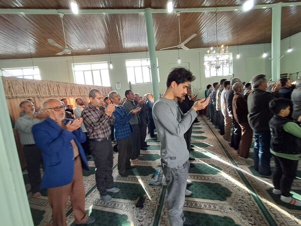 اقامه نماز عید سعید فطر در مسجد جامع جمنان قائمشهر