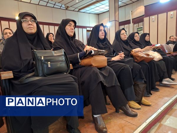 پیر غلامانی از جنس تعلیم و تربیت