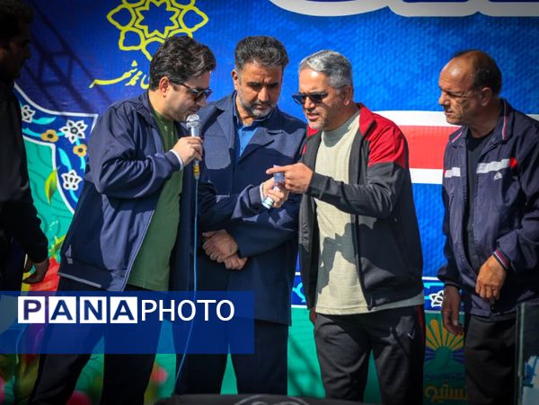 همایش پیاده‌روی خانوادگی در محمدشهر کرج 