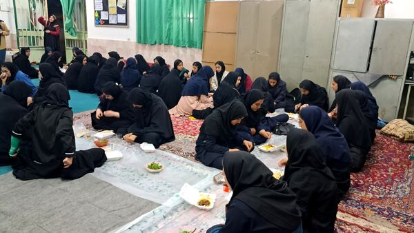 افطار و محفل انس با قرآن در ماه میهمانی خدا در گناباد